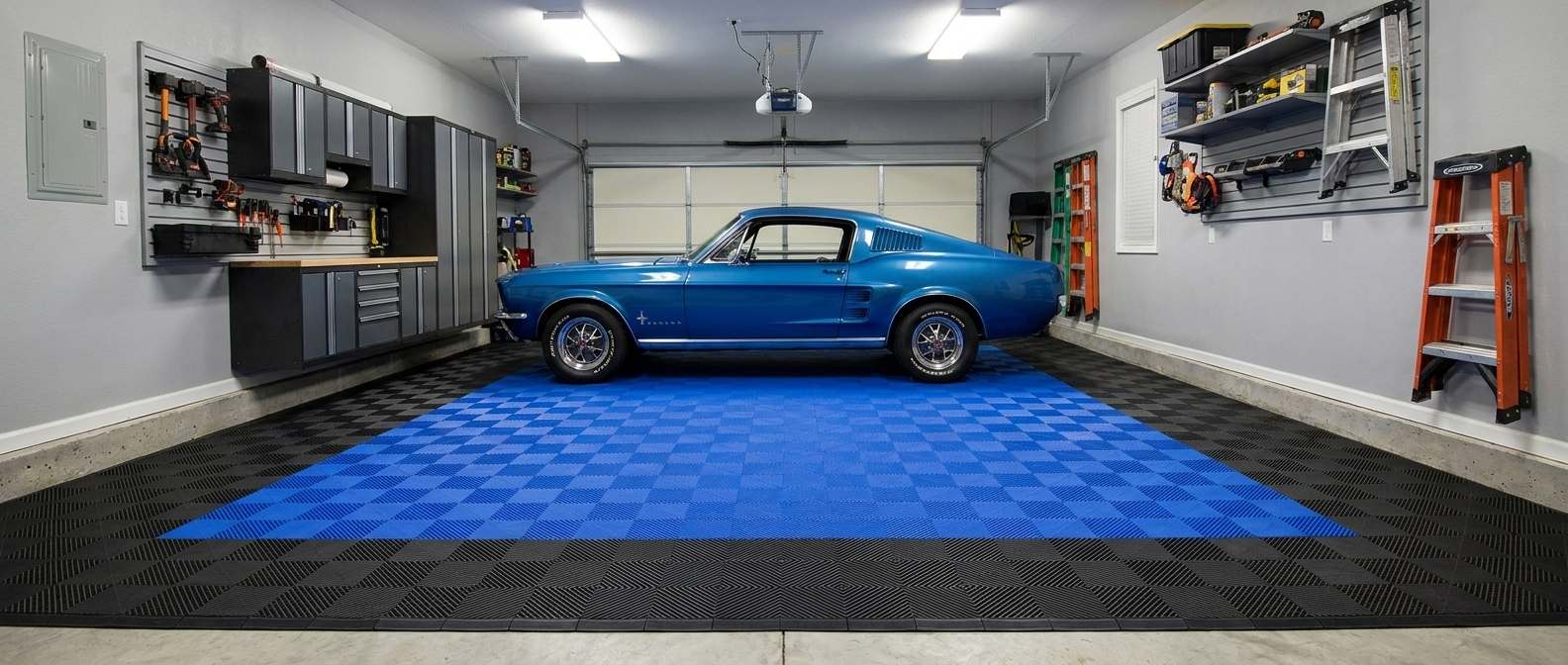 Garage con piso modular NEXA rojo y negro